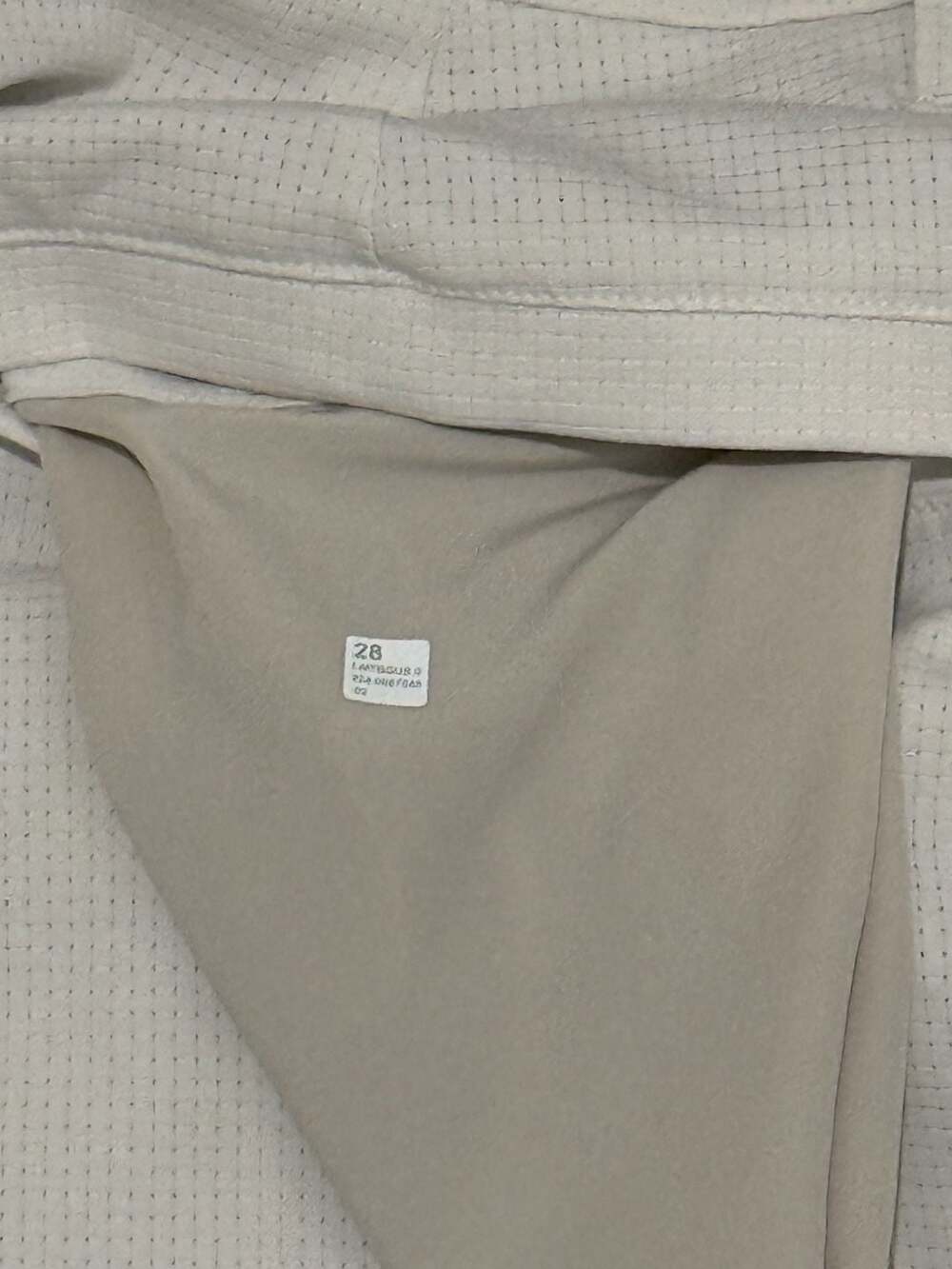 ABC Classic-Fit Short 9" *WovenAir size 28 - Picture 3 of 7